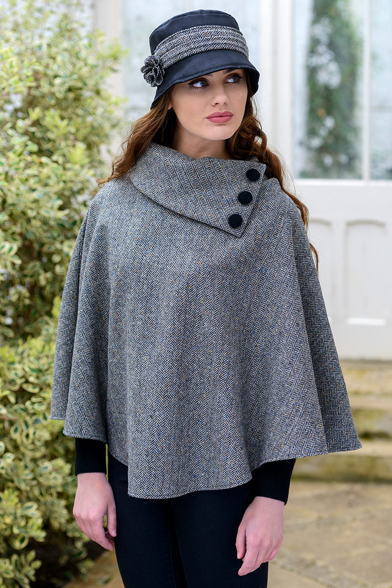 Irish Tweed Tartan Poncho [16 Colors]